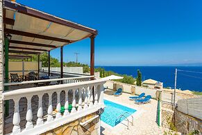 Villa Martha Large Private Pool Walk to Beach Sea Views A C Wifi Car N