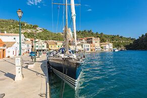 Villa Martha Large Private Pool Walk to Beach Sea Views A C Wifi Car N