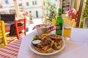 Villa Martha Large Private Pool Walk to Beach Sea Views A C Wifi Car N