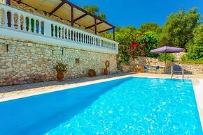 Villa Anastasia Large Private Pool Walk to Beach Sea Views A C Wifi Ca