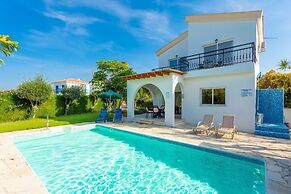 Sun Beach Villa Tria Large Private Pool Walk to Beach A C Wifi Car Not
