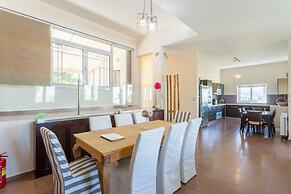 Villa Thetis Large Private Pool Walk to Beach Sea Views A C Wifi Car N