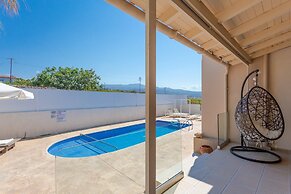 Villa Thetis Large Private Pool Walk to Beach Sea Views A C Wifi Car N