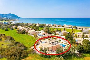 Villa Thalassa Large Private Pool Walk to Beach A C Wifi Car Not Requi