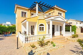 Villa Anastasia Large Private Pool Walk to Beach A C Wifi Car Not Requ