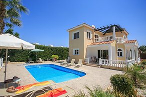 Villa Anastasia Large Private Pool Walk to Beach A C Wifi Car Not Requ