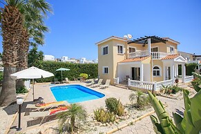 Villa Anastasia Large Private Pool Walk to Beach A C Wifi Car Not Requ