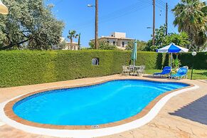Villa Fostira Large Private Pool Walk to Beach A C Wifi Eco-friendly -
