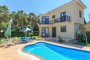 Villa Fostira Large Private Pool Walk to Beach A C Wifi Eco-friendly -