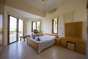Villa Fostira Large Private Pool Walk to Beach A C Wifi Eco-friendly -