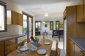 Villa Fostira Large Private Pool Walk to Beach A C Wifi Eco-friendly -