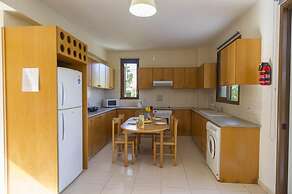 Villa Fostira Large Private Pool Walk to Beach A C Wifi Eco-friendly -