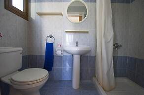 Villa Fostira Large Private Pool Walk to Beach A C Wifi Eco-friendly -