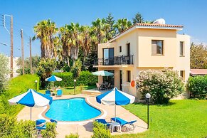 Villa Fostira Large Private Pool Walk to Beach A C Wifi Eco-friendly -