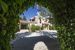 Villa Stefanos Large Private Pool Walk to Beach A C Wifi Eco-friendly 