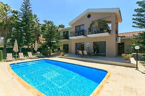 Villa Stefanos Large Private Pool Walk to Beach A C Wifi Eco-friendly 