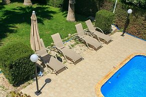 Villa Stefanos Large Private Pool Walk to Beach A C Wifi Eco-friendly 
