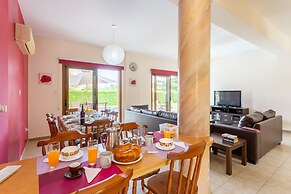 Villa Stefanos Large Private Pool Walk to Beach A C Wifi Eco-friendly 