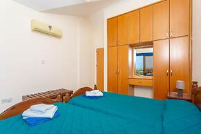 Villa Stefanos Large Private Pool Walk to Beach A C Wifi Eco-friendly 