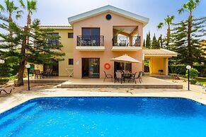 Villa Stefanos Large Private Pool Walk to Beach A C Wifi Eco-friendly 