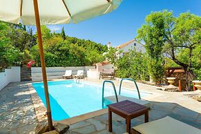 Villa Antigoni Large Private Pool - 2405