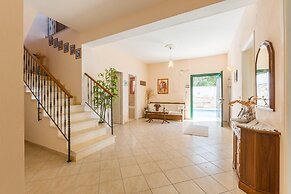 Villa Armandos Large Private Pool Walk to Beach Sea Views A C Wifi - 2