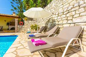 Villa Aris Large Private Pool Walk to Beach Sea Views A C Wifi - 2453