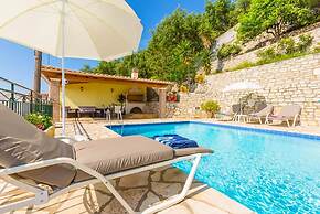 Villa Aris Large Private Pool Walk to Beach Sea Views A C Wifi - 2453