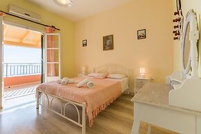 Villa Aris Large Private Pool Walk to Beach Sea Views A C Wifi - 2453