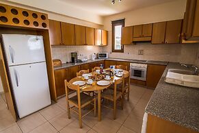 Villa Georgios Large Private Pool Walk to Beach Sea Views A C Wifi Eco