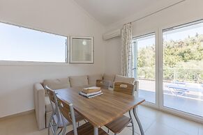 Villa Mia Private Pool Walk to Beach A C Wifi Car Not Required Eco-fri