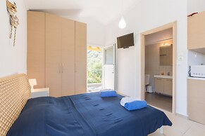 Villa Mia Private Pool Walk to Beach A C Wifi Car Not Required Eco-fri