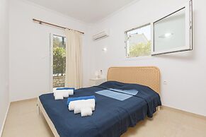 Villa Mia Private Pool Walk to Beach A C Wifi Car Not Required Eco-fri