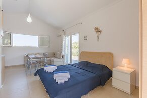 Villa Mia Private Pool Walk to Beach A C Wifi Car Not Required Eco-fri