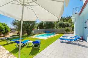 Villa Mia Private Pool Walk to Beach A C Wifi Car Not Required Eco-fri