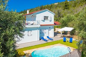 Villa Mia Private Pool Walk to Beach A C Wifi Car Not Required Eco-fri