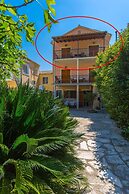 Fay Apartment Walk to Beach Sea Views A C Wifi Car Not Required - 2617