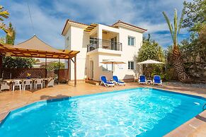 Villa Kleopatra Large Private Pool Walk to Beach A C Wifi Eco-friendly