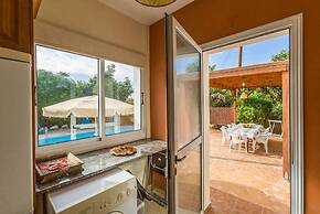 Villa Kleopatra Large Private Pool Walk to Beach A C Wifi Eco-friendly