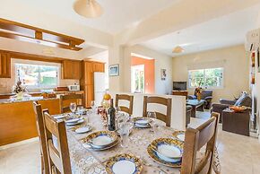 Villa Kleopatra Large Private Pool Walk to Beach A C Wifi Eco-friendly