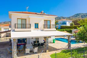 Villa Argaka Sunset Large Private Pool Walk to Beach Sea Views A C Wif
