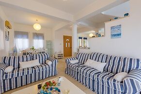 Villa Argaka Sunset Large Private Pool Walk to Beach Sea Views A C Wif