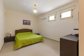 Villa Felice Large Private Pool Walk to Beach Sea Views A C Wifi Car N