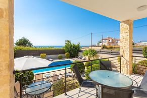 Villa Felice Large Private Pool Walk to Beach Sea Views A C Wifi Car N