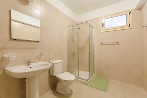 Villa Felice Large Private Pool Walk to Beach Sea Views A C Wifi Car N