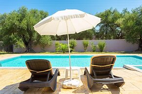 Villa Popi Large Private Pool Walk to Beach A C Wifi - 2820