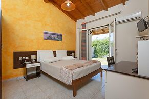 Villa Popi Large Private Pool Walk to Beach A C Wifi - 2820