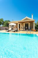 Villa Popi Large Private Pool Walk to Beach A C Wifi - 2820