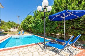 Skala Villa Blue Large Private Pool Walk to Beach Sea Views A C Wifi -