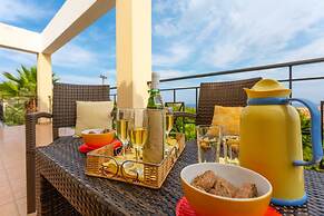 Skala Villa Yellow Large Private Pool Walk to Beach Sea Views A C Wifi